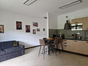 84 House Finale Ligure